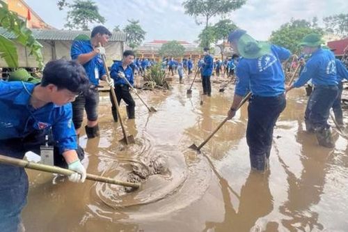 Nắng sau bão