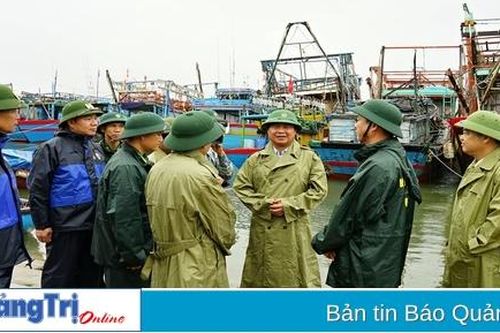 Chủ tịch UBND tỉnh Võ Văn Hưng kiểm tra công tác phòng chống bão số 4 tại huyện Triệu Phong và Hải Lăng