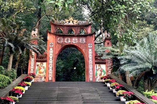 Sứ mệnh chấn hưng văn hóa dân tộc