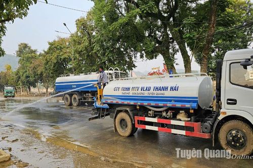 Doanh nghiệp dốc sức giúp dân
