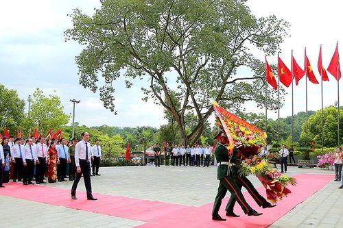 Phú Thọ tổ chức dâng hoa Kỷ niệm 70 năm Bác Hồ về thăm Đền Hùng