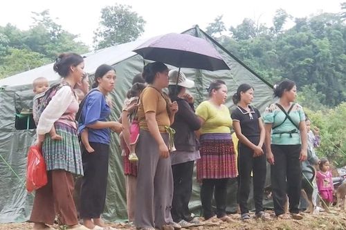 Cuộc sống của những hộ dân trong lều dã chiến ở đỉnh Nà Chà