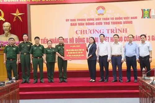 Số tiền ủng hộ đồng bào lũ lụt là 1.432 tỷ đồng