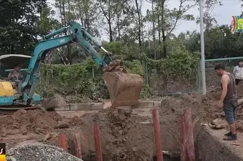 Sửa chữa đường ống nước sông Đà gây ảnh hưởng giao thông