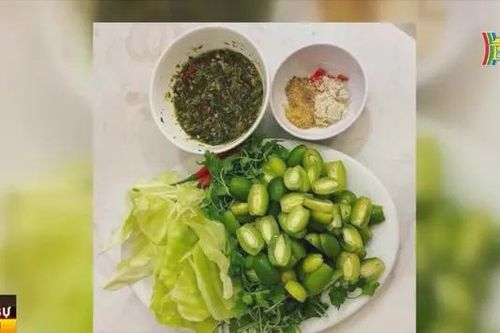 Nhót xanh có giá 430.000 đồng/kg