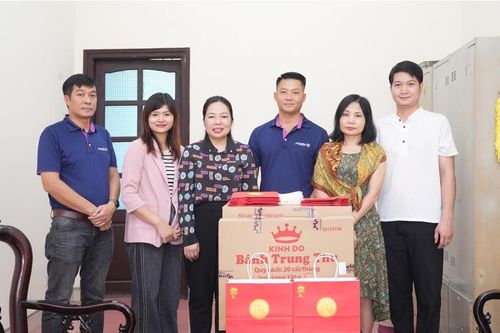 Mondelez Kinh Đô hỗ trợ thực phẩm cho đồng bào vùng bão lũ