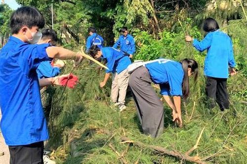 Trường đại học có nhiều mức hỗ trợ sinh viên bị ảnh hưởng bởi bão lũ