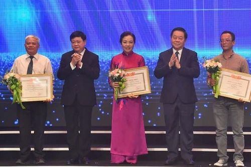 'Neo chữ' được tặng thưởng về lý luận, phê bình văn học nghệ thuật