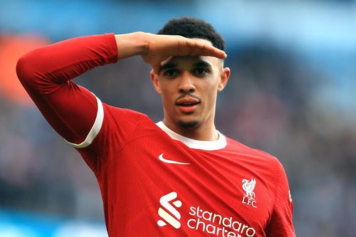 Alexander-Arnold đàm phán mua đội bóng Ligue 1