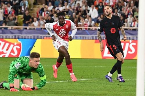 Champions League: Yamal ghi bàn nhưng Barcelona bất ngờ thất bại khi đá thiếu người, Arsenal hòa không bàn thắng