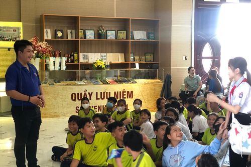 Trao truyền giá trị di sản đến thế hệ trẻ
