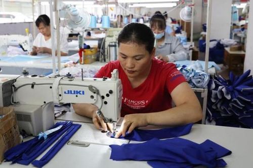 Thu nhập của người dân Trung Quốc tăng 75,8 lần kể từ năm 1949