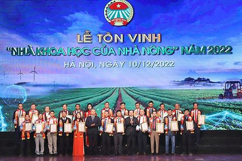 Công bố 56 'Nhà khoa học của nhà nông' năm 2024