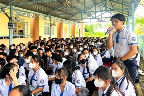 Bồi đắp tình yêu biển, đảo cho thế hệ trẻ