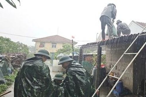 Lực lượng vũ trang Quân khu 4: Bám sát địa bàn, triển khai nhiều biện pháp giúp dân