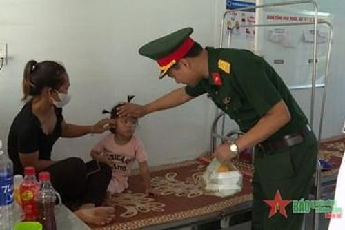 Bữa cơm nghĩa tình quân dân