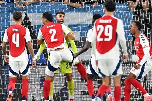 Pha cứu thua kép của Raya giúp Arsenal thoát hiểm tại Atalanta