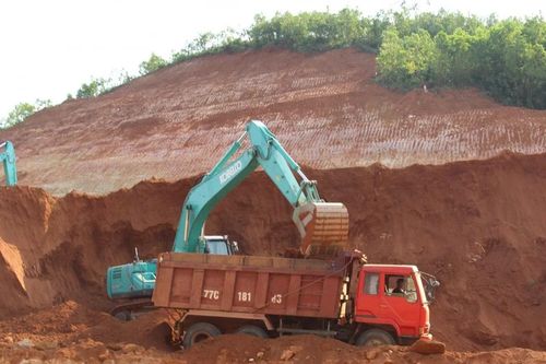 Đề xuất rút gọn các thủ tục về đất đai đối với khai thác khoáng sản làm vật liệu san lấp