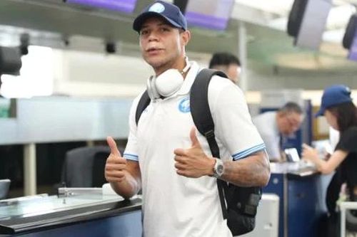 Ngoại binh Nam Định nhập viện, khâu 6 mũi