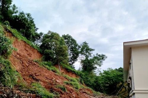 11 trường học tại tỉnh Lào Cai phải di dời khẩn cấp