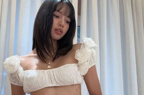 Lisa (BlackPink) diễn ở show nội y Victoria's Secret