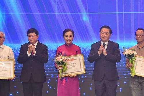 Vinh danh 25 tác phẩm lý luận, phê bình văn học, nghệ thuật