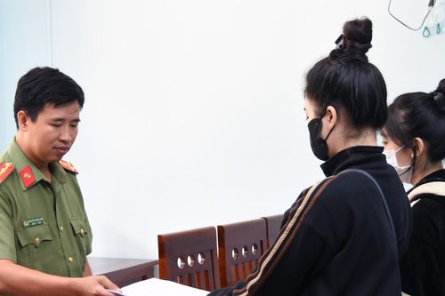 Nhiều cô gái ở miền Tây nhận kết đắng vì đăng, chia sẻ nội dung cấm trên mạng
