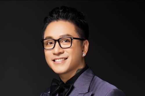 Tuấn Hưng chấn thương trước show diễn với Duy Mạnh, NSND Xuân Bắc già nua