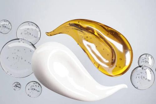 Sự khác biệt giữa cấp ẩm và khóa ẩm trong quy trình chăm sóc da