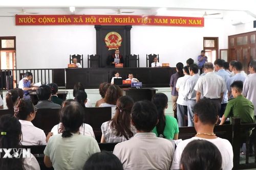 22 cựu cán bộ huyện lĩnh hơn 65 năm tù vì sai phạm quản lý đất đai