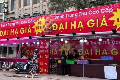 Đại hạ giá nhưng vẫn ế ẩm, bánh trung thu sau rằm sẽ đi về đâu?