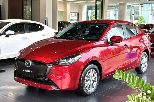 Bộ đôi xe nhập khẩu Mazda 2 và CX-3 được hãng giảm giá 50% phí trước bạ