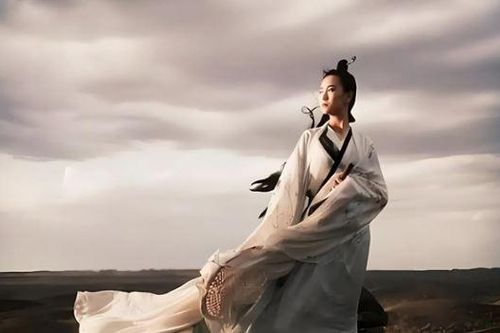 Chân dung người phụ nữ đầu tiên tu luyện trường sinh và bay trên không trước sự chứng kiến của nhiều người