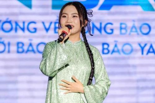 Phương Mỹ Chi tiếp tục hoãn show diễn