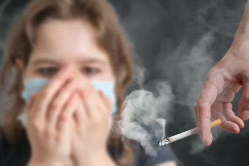 Hút thuốc lá thụ động: Kẻ thù âm thầm đe dọa sức khỏe nguy hại hơn bạn nghĩ