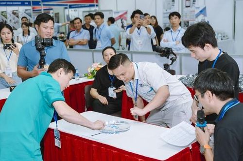 Cuộc thi Con quay Đại chiến VASI 2024: Sân chơi cho doanh nghiệp công nghiệp chế tạo