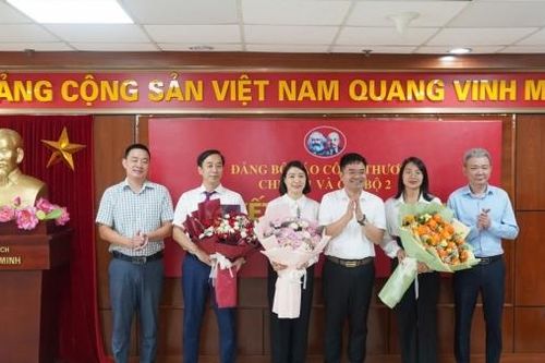Đảng bộ Báo Công Thương tổ chức Lễ kết nạp đảng viên mới năm 2024