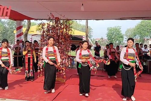Bảo tồn giá trị văn hóa truyền thống gắn với phát triển du lịch