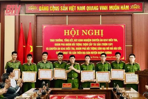 Công an Thanh Hóa trao thưởng cho các cá nhân có thành tích xuất sắc trong đấu tranh phòng, chống tội phạm