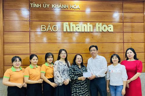 Báo Khánh Hòa tiếp nhận gần 31 triệu đồng từ Trường Mầm non Họa Mi Nha Trang ủng hộ đồng bào miền Bắc khắc phục thiệt hại do bão số 3