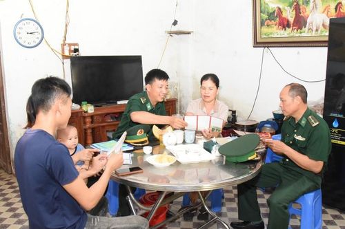 Bộ đội biên phòng - cầu nối đưa pháp luật đến người dân