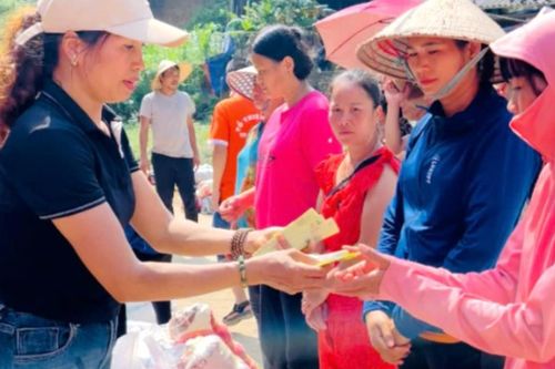 Hội Chữ thập đỏ thành phố Lạng Sơn: Hỗ trợ 100 suất quà cho người dân bị ảnh hưởng cơn bão số 3 tại huyện Văn Quan