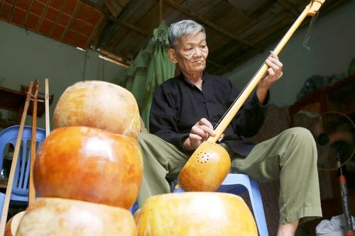 Gặp nghệ nhân chế tác tính tẩu