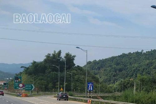 Chính thức thông xe hai chiều nút giao IC18 (cao tốc Nội Bài - Lào Cai)