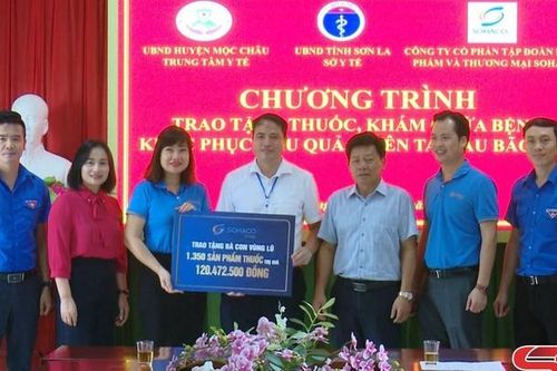 Trao tặng 1.350 sản phẩm thuốc hỗ trợ khắc phục hậu quả cơn bão số 3