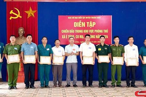 Diễn tập phòng thủ cụm 3 xã đạt loại giỏi