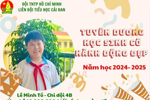 Một học sinh lớp 4 đập lợn đất ủng hộ các bạn vùng lũ 16 triệu đồng