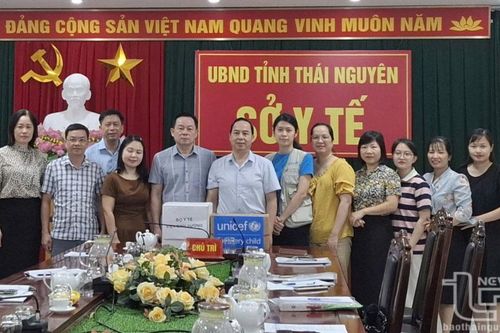 Hỗ trợ phục hồi dinh dưỡng cho bà mẹ và trẻ em dưới 5 tuổi