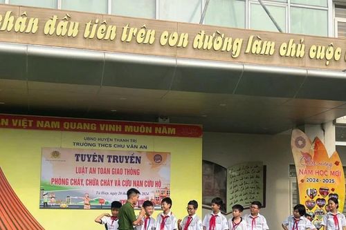 1.300 học sinh huyện Thanh Trì được trang bị kiến thức về an toàn giao thông