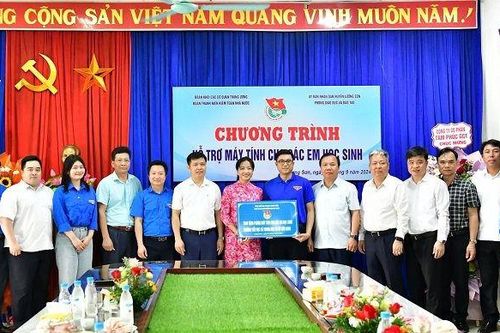Đoàn Thanh niên Kiểm toán nhà nước quyên góp được gần 200 triệu đồng cho Quỹ 'Máy tính cho em'